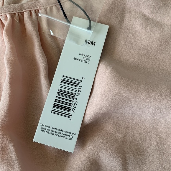 NWT Tahari crew neck long sleeve blouse in soft shell color - Picture 4 of 6